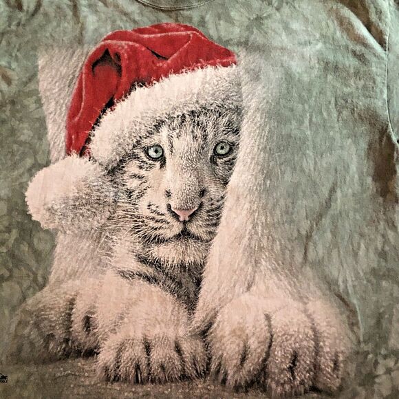 The Mountain Sheltered White Tiger Cub Santa Hat T-Shirt Mens XL Holiday Cotton - Picture 2 of 11